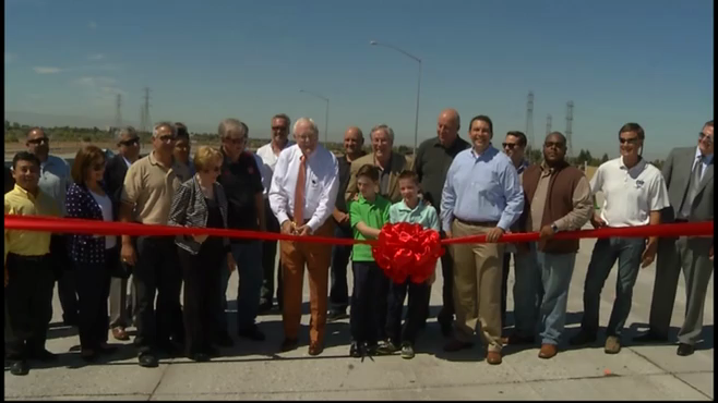 Raw video: Officials cut the ribbon on the Westside Parkway Raw video: Officials cut the ribbon on the Westside Parkway